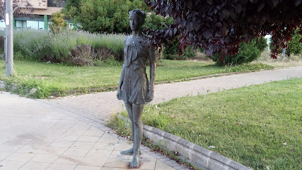 Escultura "Chica"