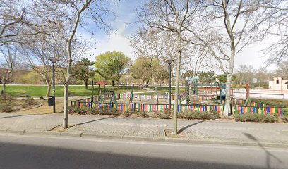 Parque infantil "Pequeña Bata"