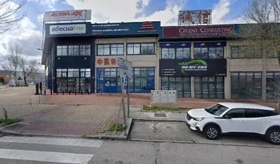 Costumizate. Tienda online de disfraces y complementos.
